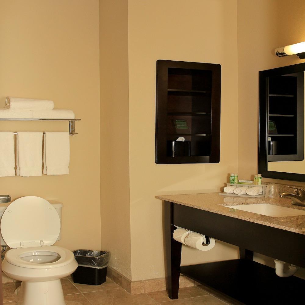 Holiday Inn Express Hotel & Suites Floresville By Ihg Esterno foto