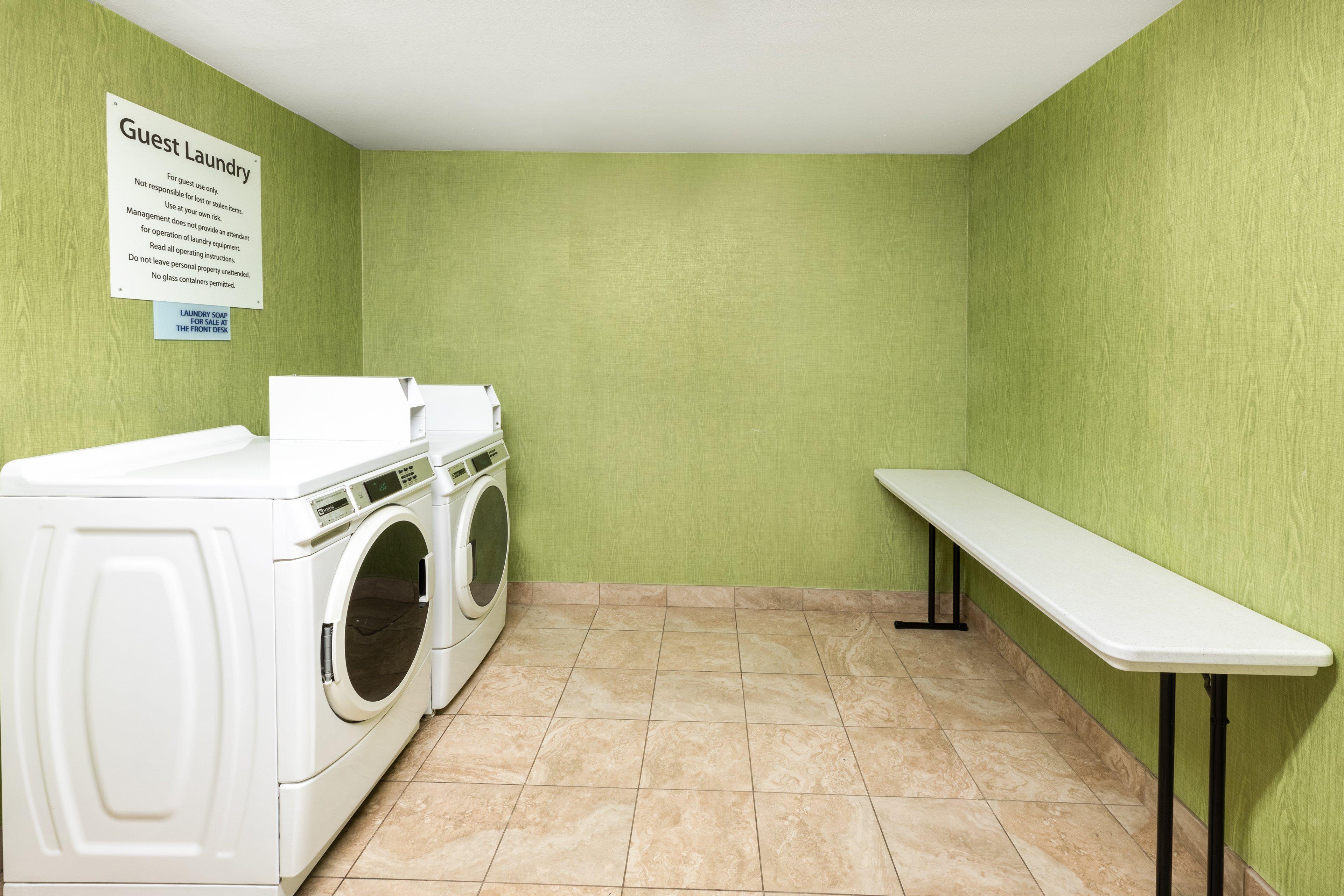 Holiday Inn Express Hotel & Suites Floresville By Ihg Esterno foto