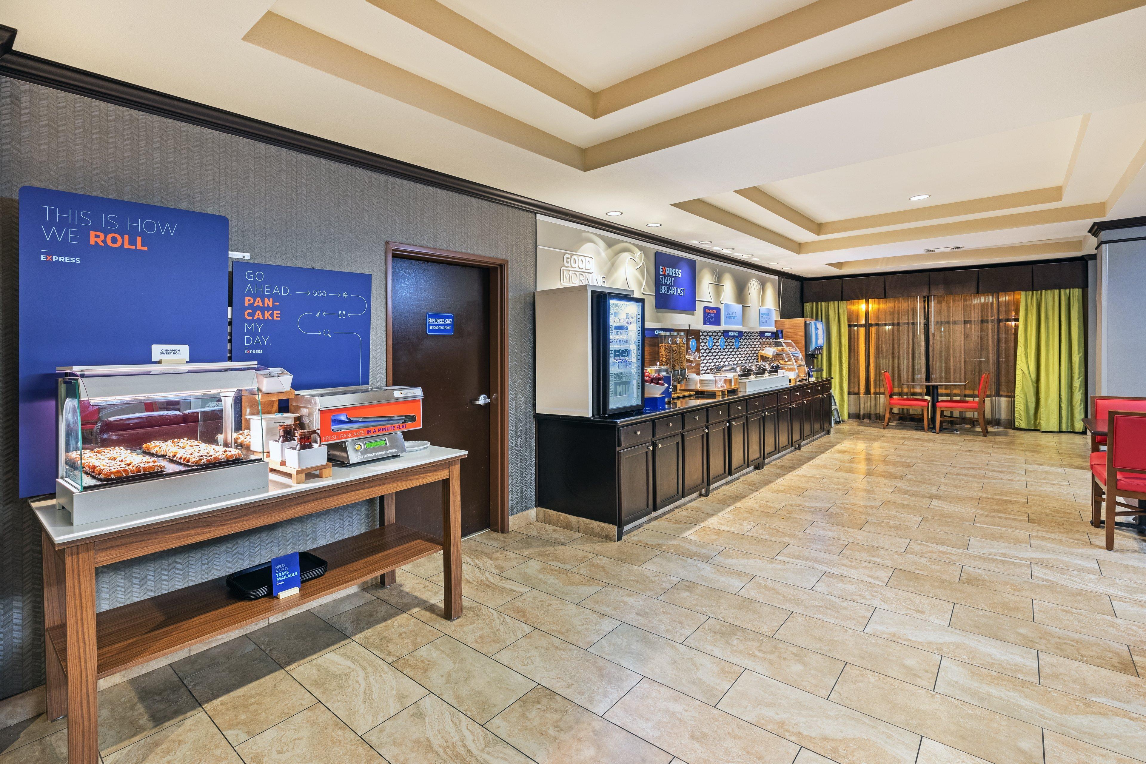 Holiday Inn Express Hotel & Suites Floresville By Ihg Esterno foto
