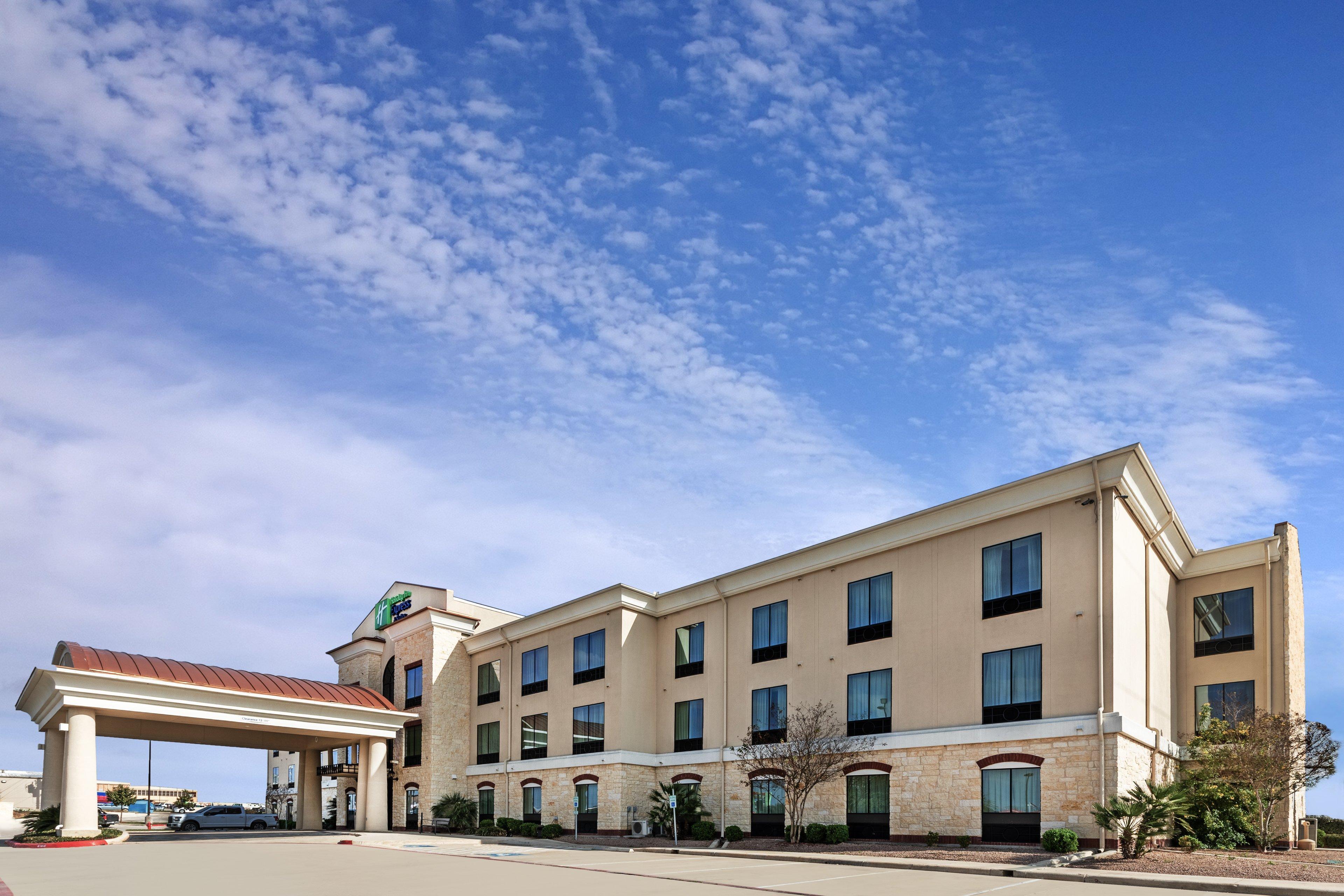 Holiday Inn Express Hotel & Suites Floresville By Ihg Esterno foto